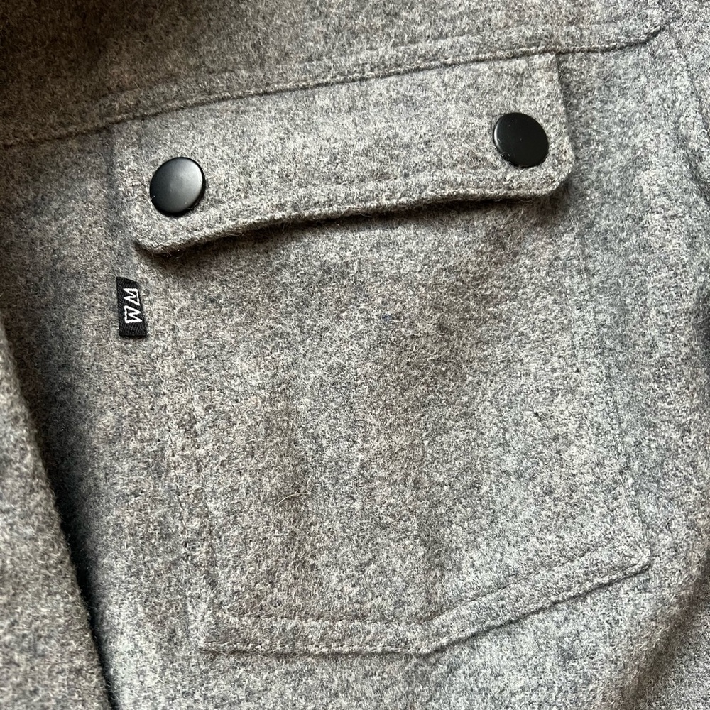 Wolf and Man Wool Gray Shirt Jacket Men’s Medium - Picture 3 of 6